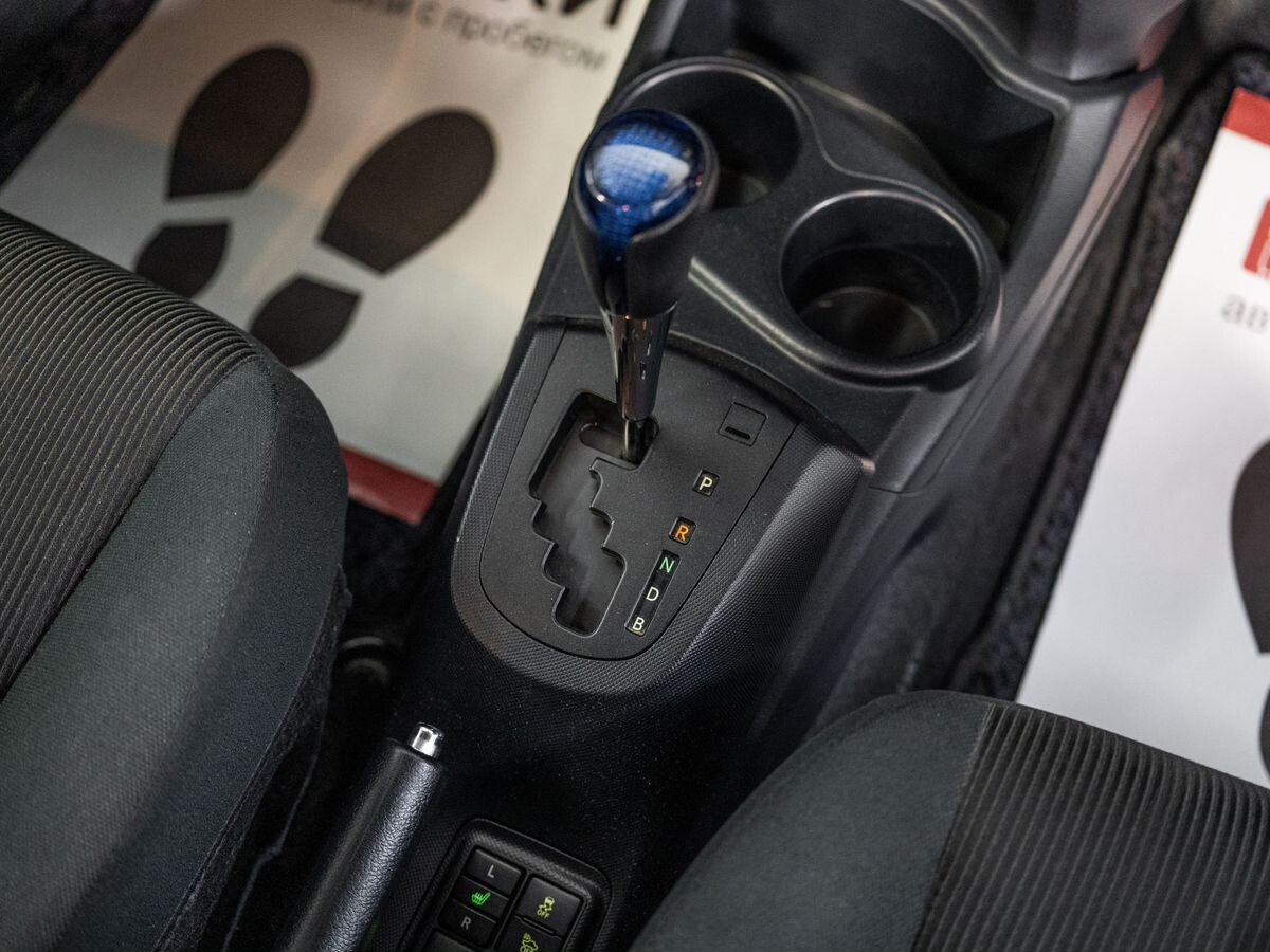 Toyota Aqua 2016 - фото автомобиля