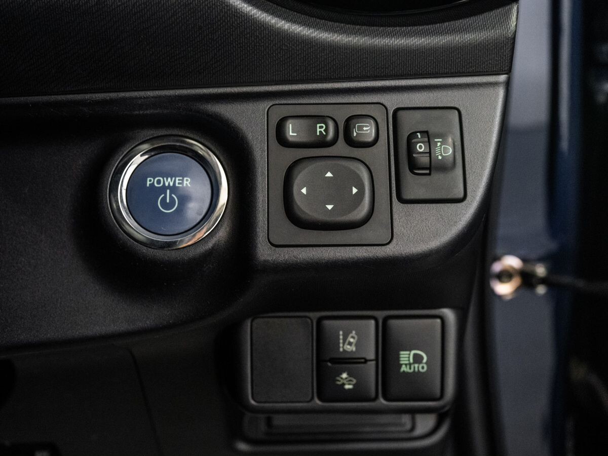 Toyota Aqua 2016 - фото автомобиля