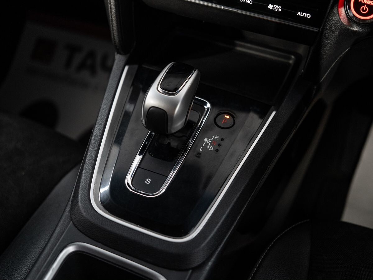 Honda Shuttle 2019 - фото автомобиля
