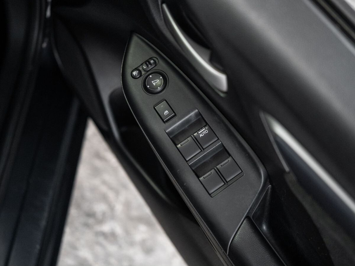 Honda Shuttle 2019 - фото автомобиля