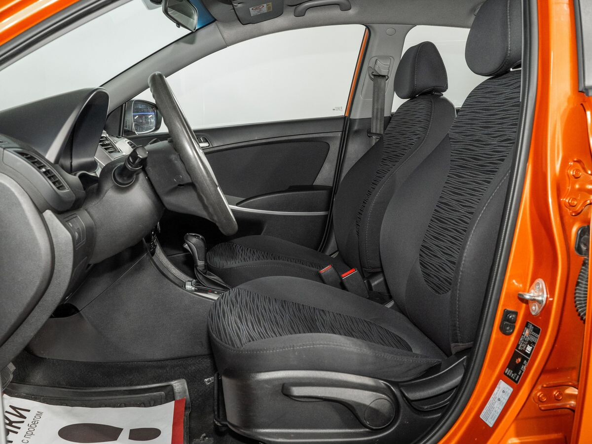 Hyundai Solaris 2015 - фото автомобиля