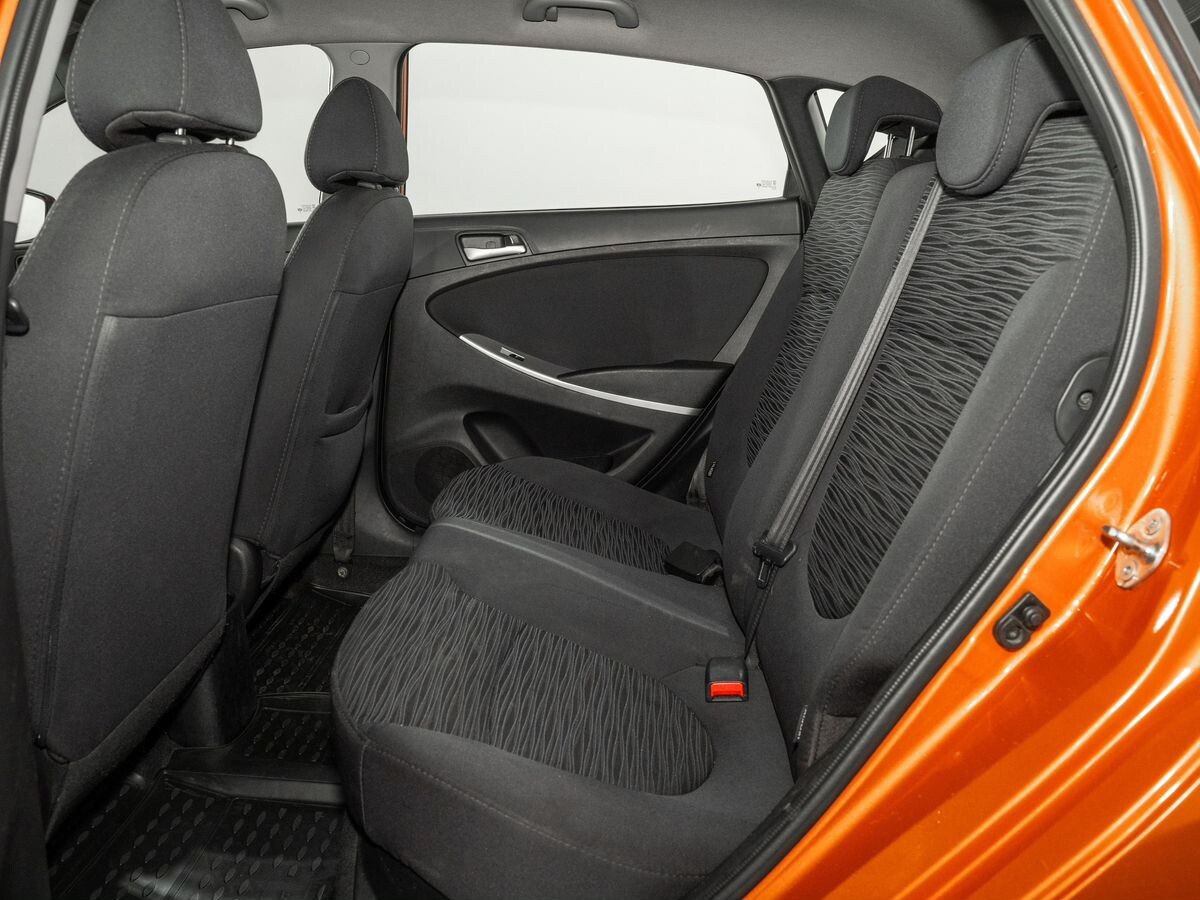 Hyundai Solaris 2015 - фото автомобиля