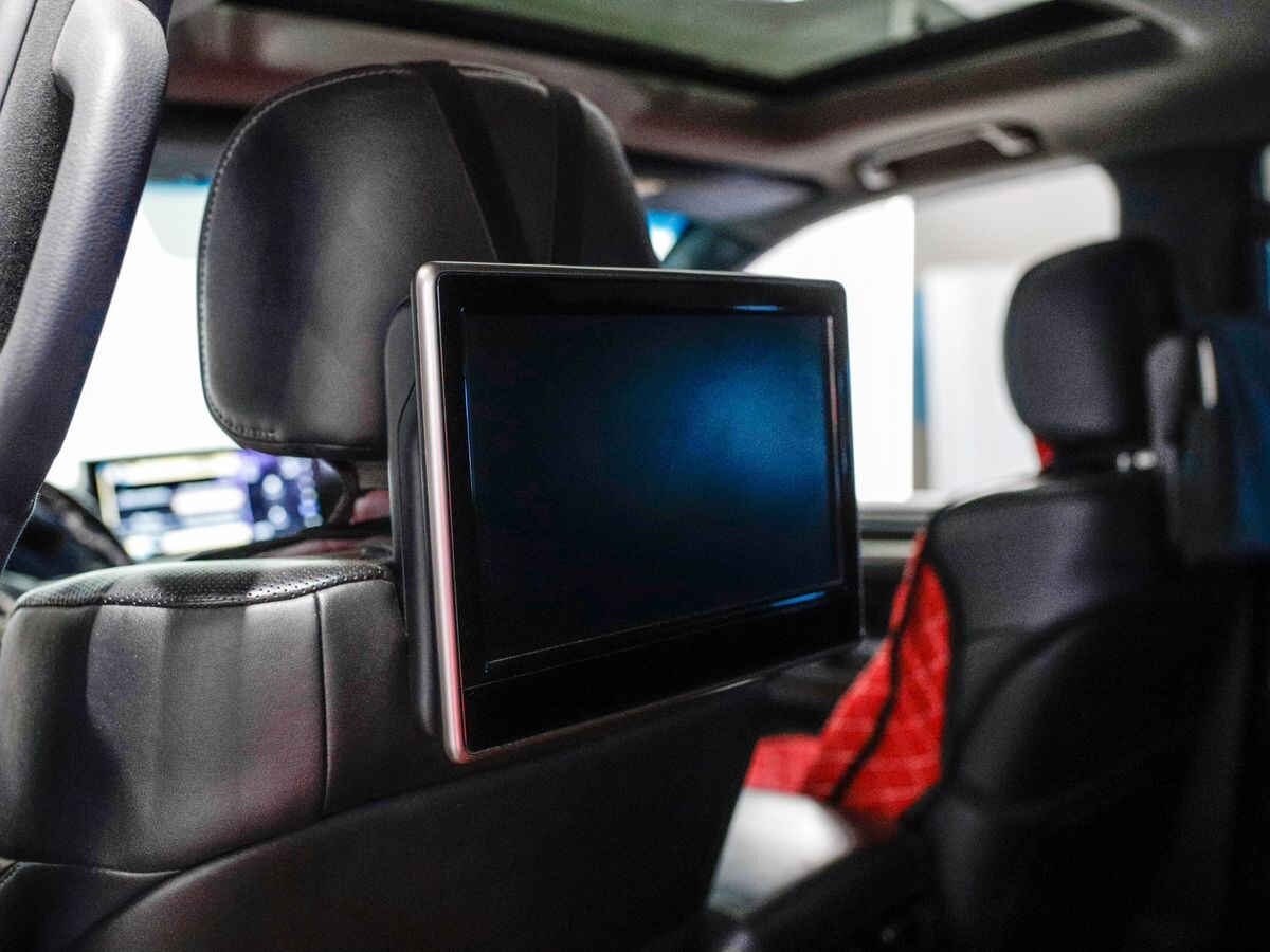 Lexus LX570 2017 - фото автомобиля