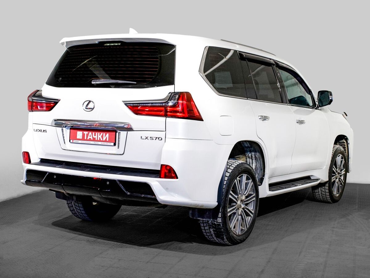 Lexus LX570 2017 - фото автомобиля