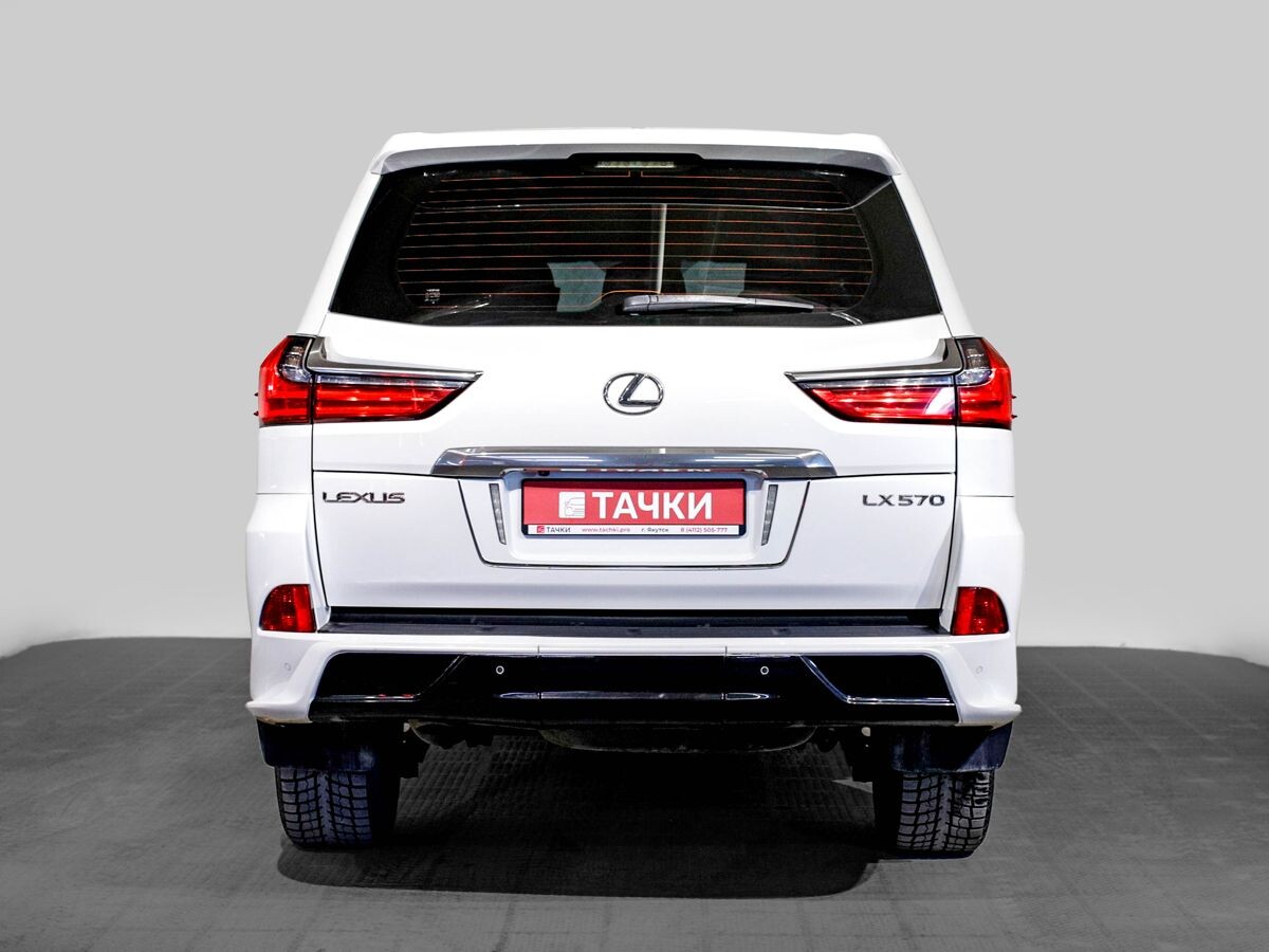 Lexus LX570 2017 - фото автомобиля