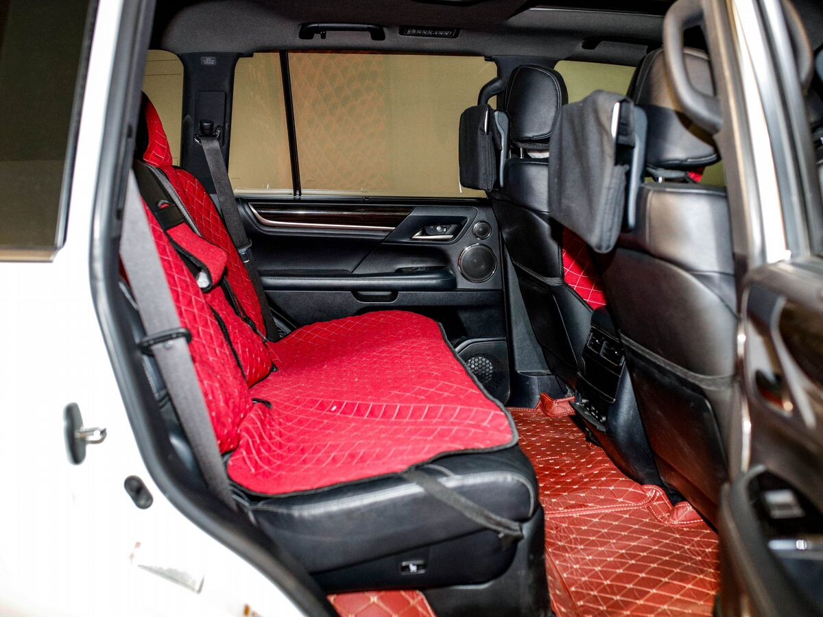 Lexus LX570 2017 - фото автомобиля
