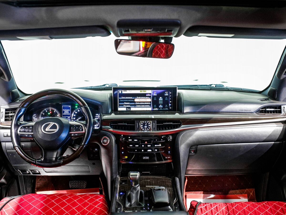 Lexus LX570 2017 - фото автомобиля