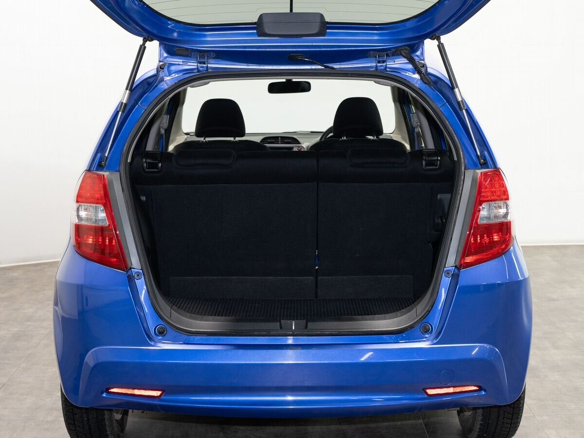 Honda Fit 2011 - фото автомобиля