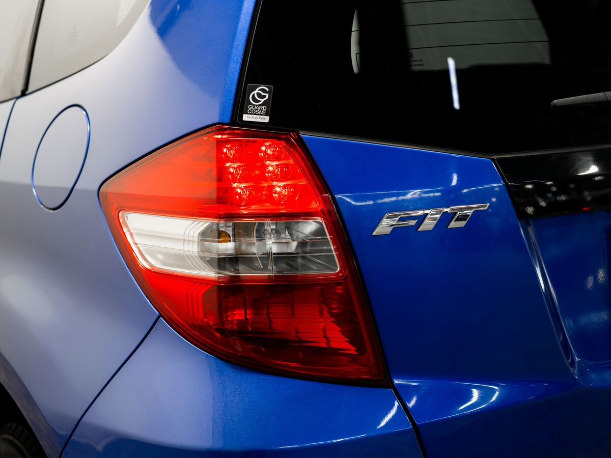 Honda Fit 2011 - фото автомобиля