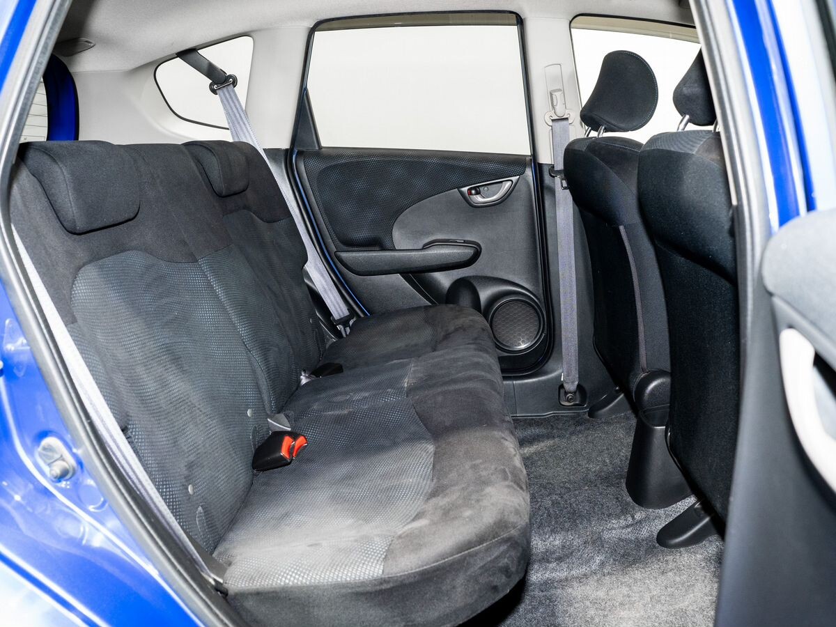 Honda Fit 2011 - фото автомобиля