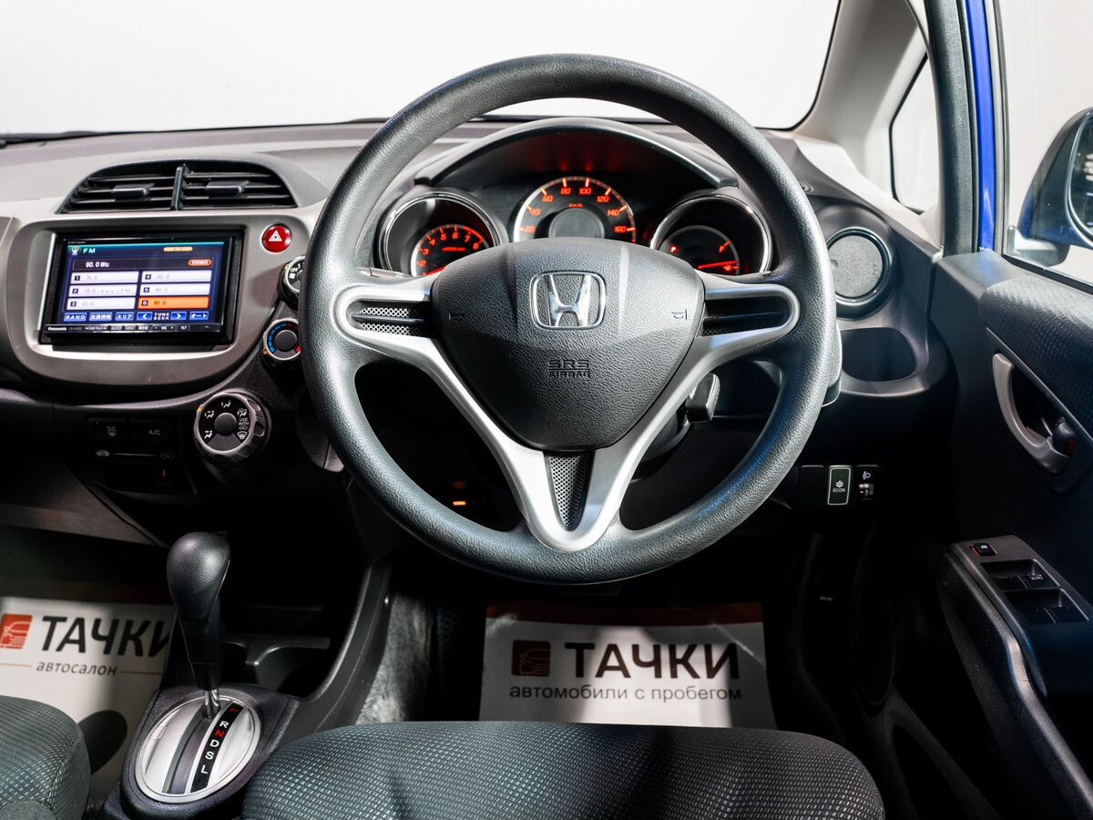 Honda Fit 2011 - фото автомобиля