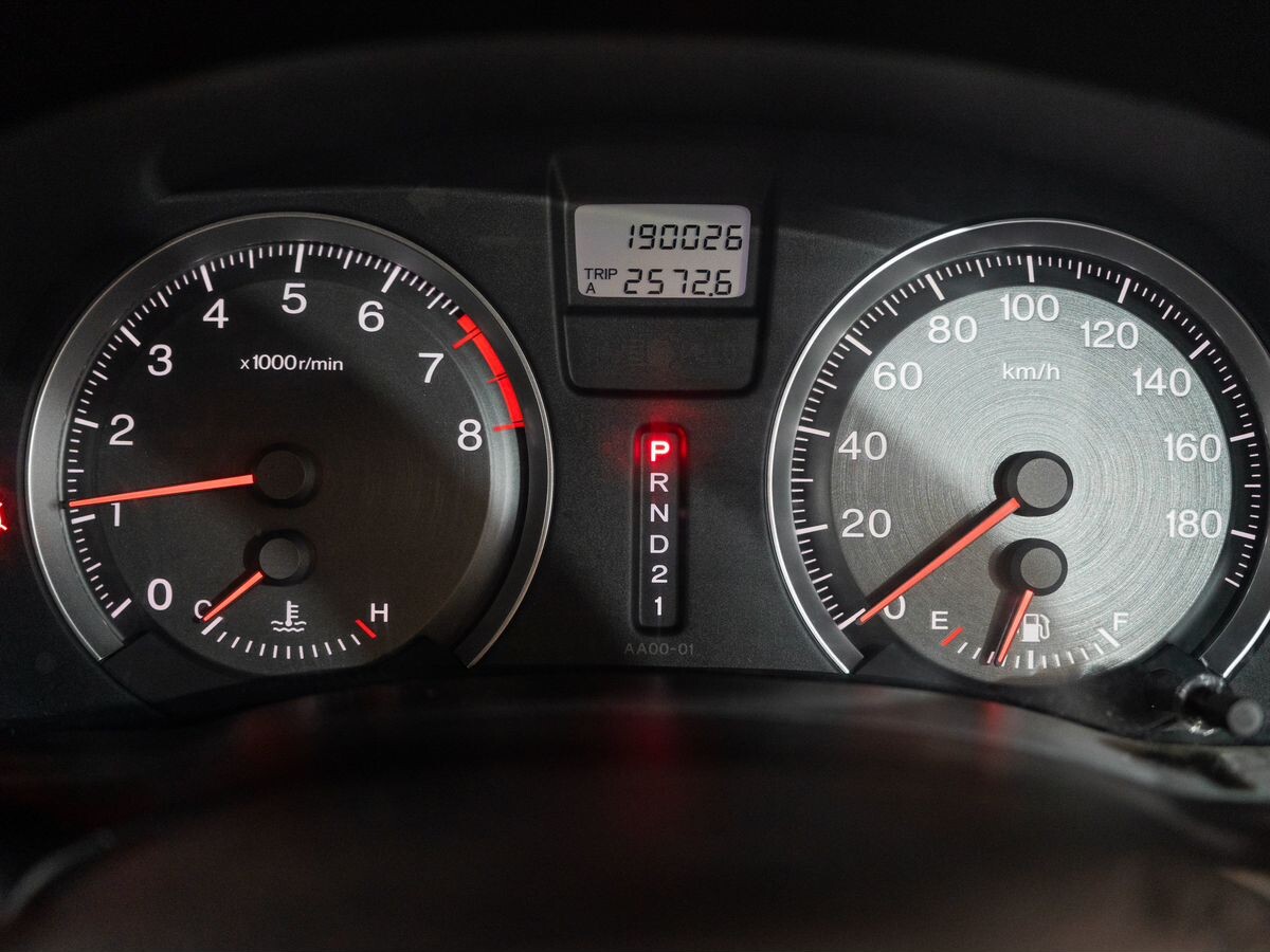 Honda Stream 2011 - фото автомобиля