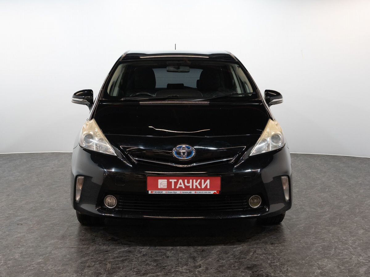 Toyota Prius Alpha 2013 - фото автомобиля