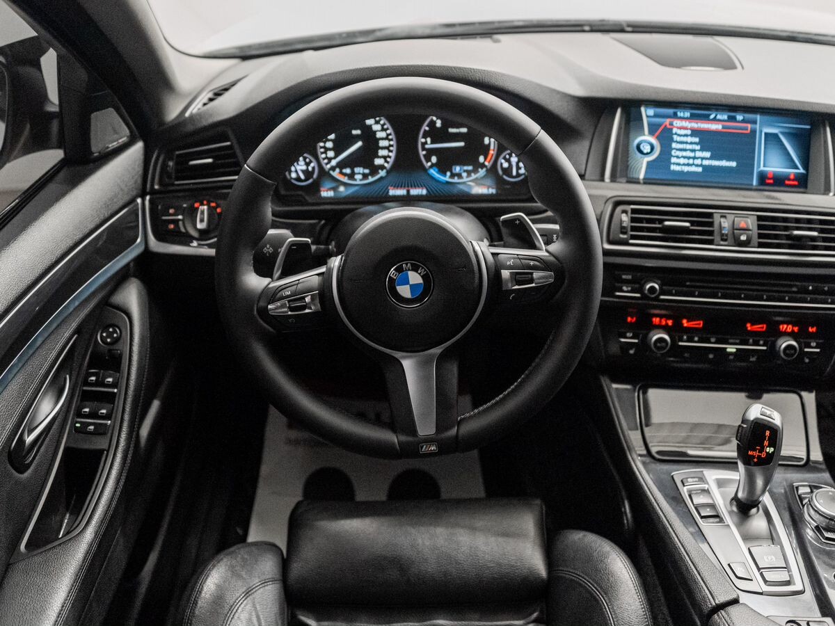 BMW 5-Series 2012 - фото автомобиля