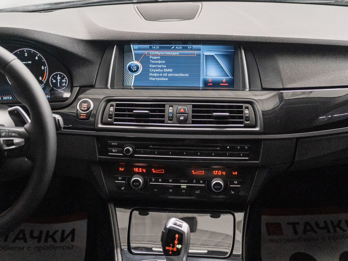 BMW 5-Series 2012 - фото автомобиля