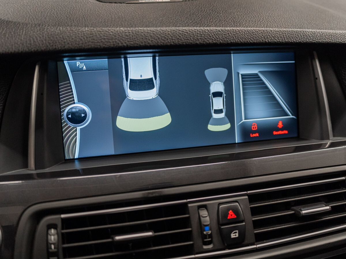 BMW 5-Series 2012 - фото автомобиля