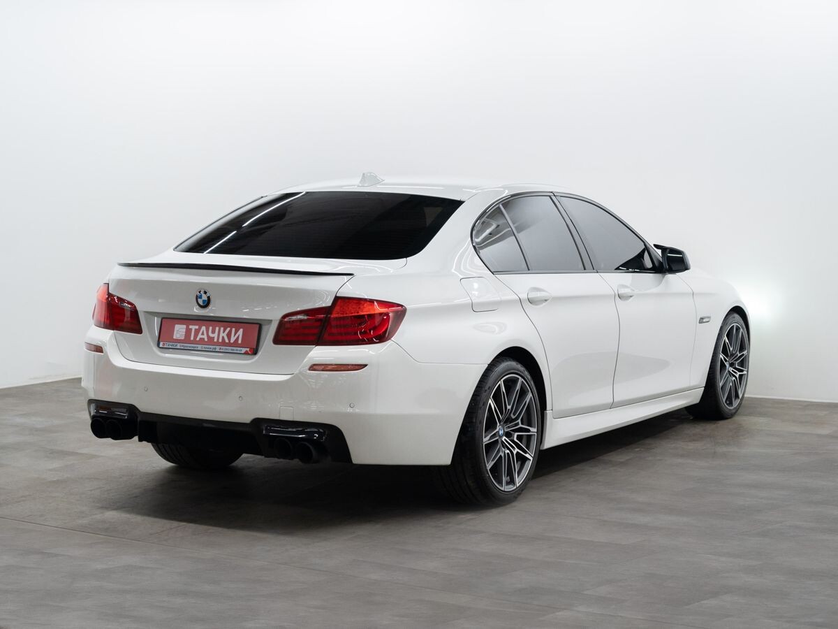 BMW 5-Series 2012 - фото автомобиля