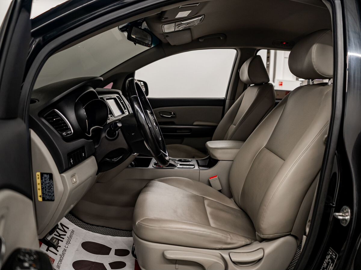 Kia Carnival 2019 - фото автомобиля