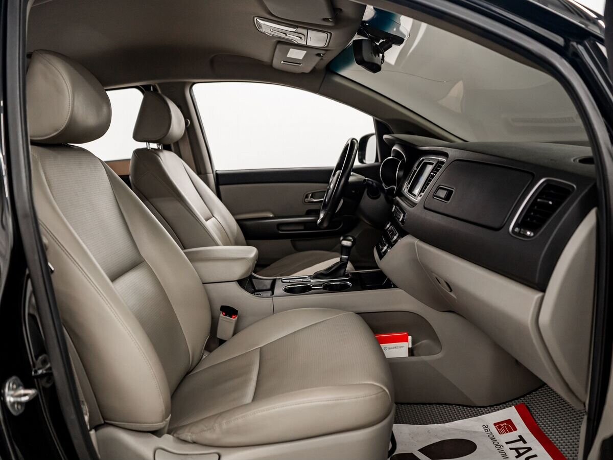 Kia Carnival 2019 - фото автомобиля