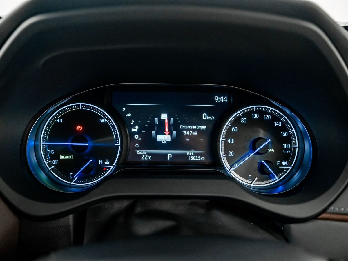 Toyota Harrier 2022 - фото автомобиля