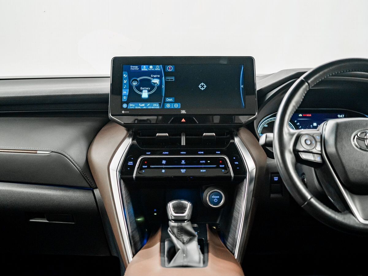Toyota Harrier 2022 - фото автомобиля