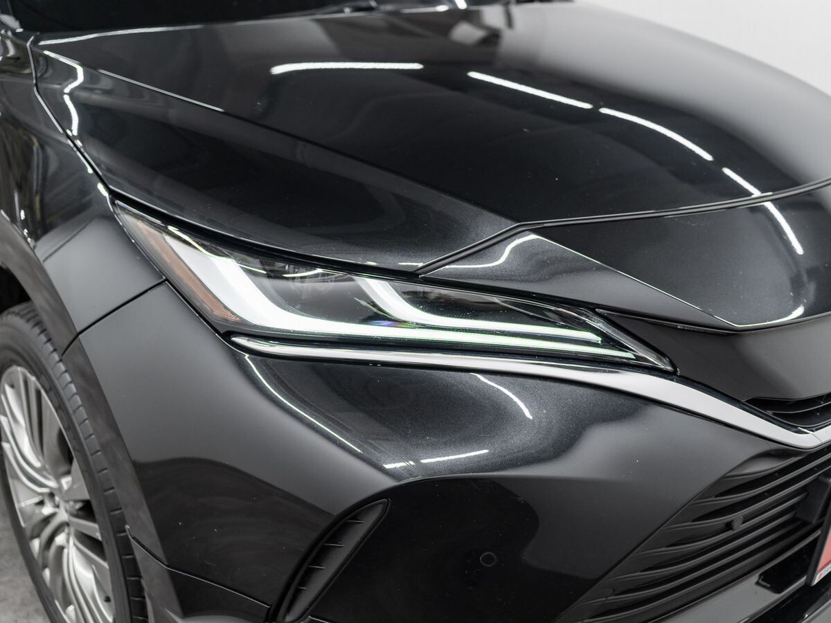 Toyota Harrier 2022 - фото автомобиля