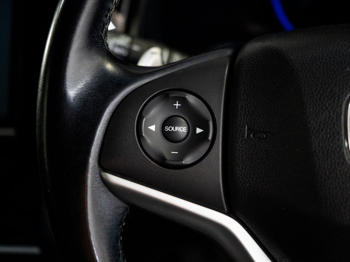 Honda Shuttle 2016 - фото автомобиля