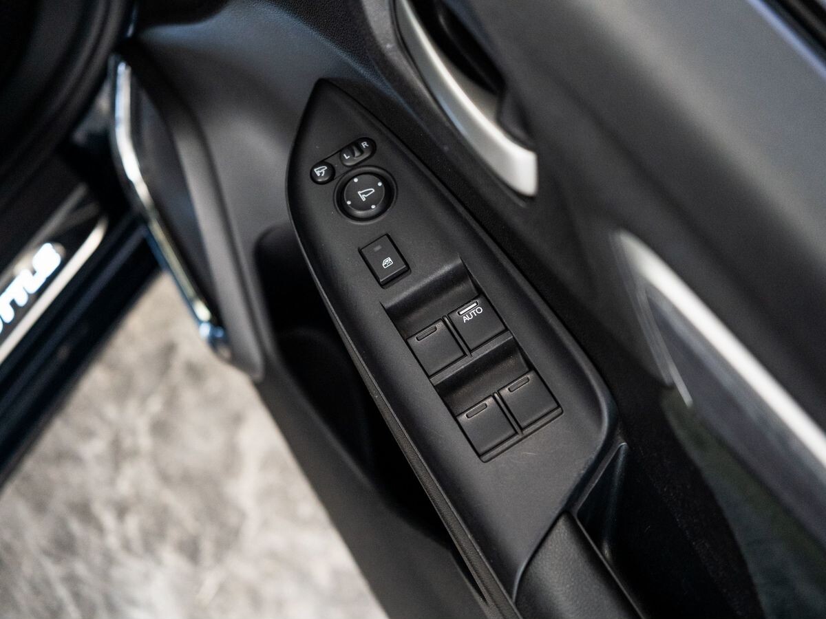 Honda Shuttle 2016 - фото автомобиля