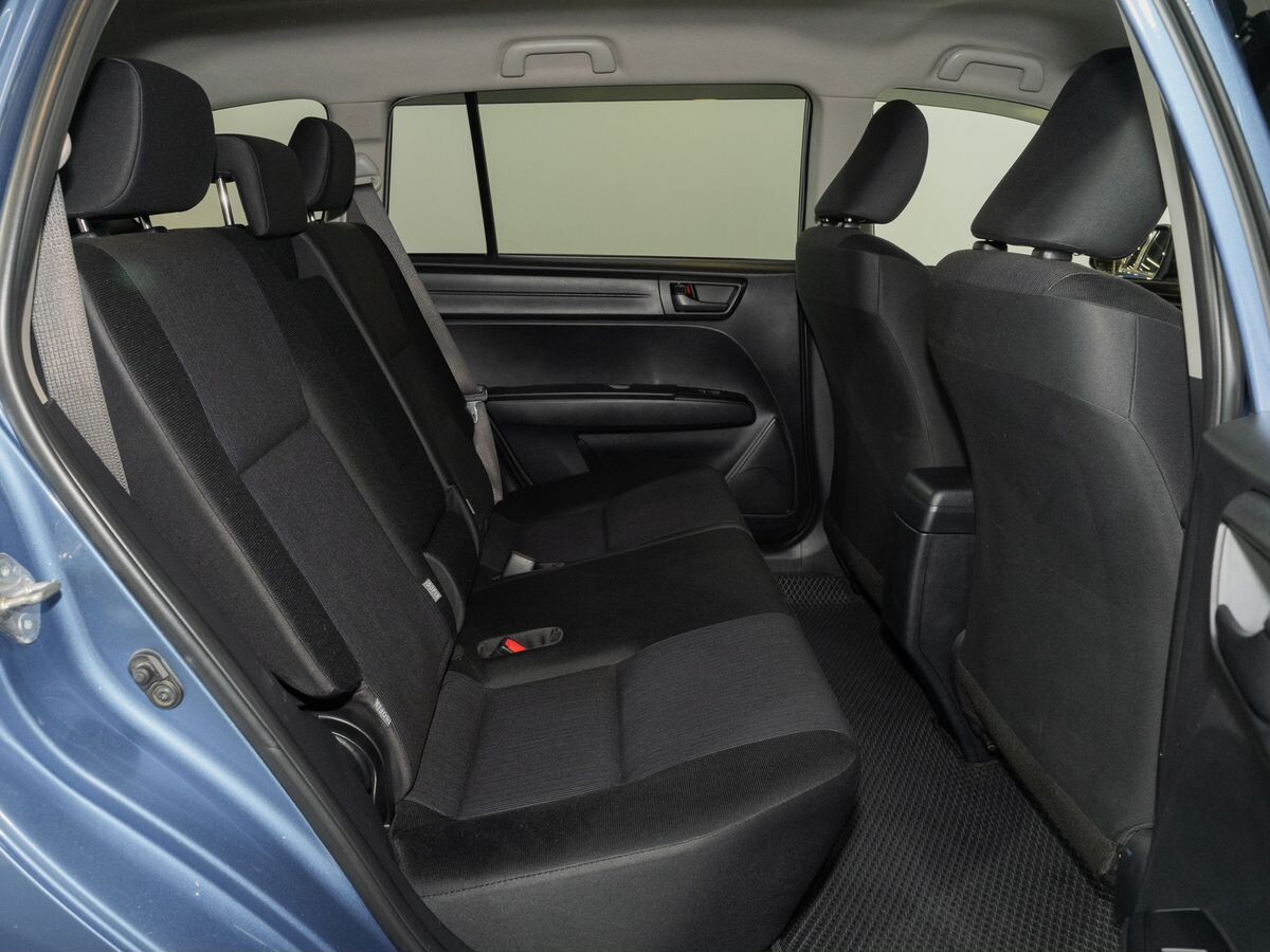 Toyota Corolla Fielder 2015 - фото автомобиля