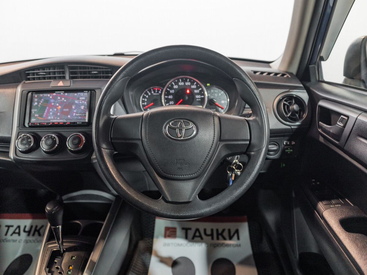 Toyota Corolla Fielder 2015 - фото автомобиля