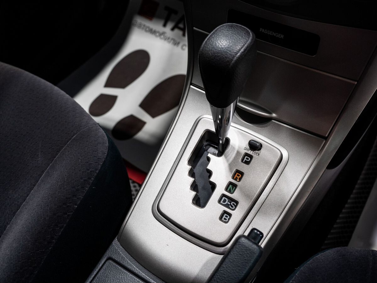 Toyota Corolla Fielder 2011 - фото автомобиля