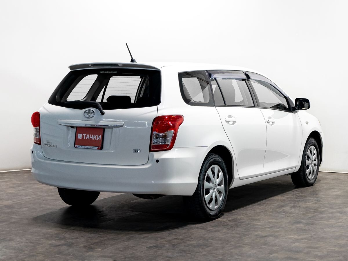 Toyota Corolla Fielder 2011 - фото автомобиля