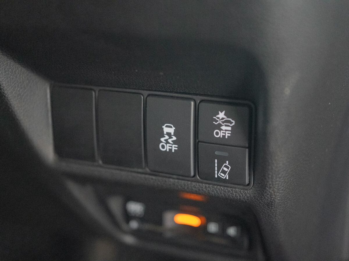 Honda Stepwgn 2018 - фото автомобиля
