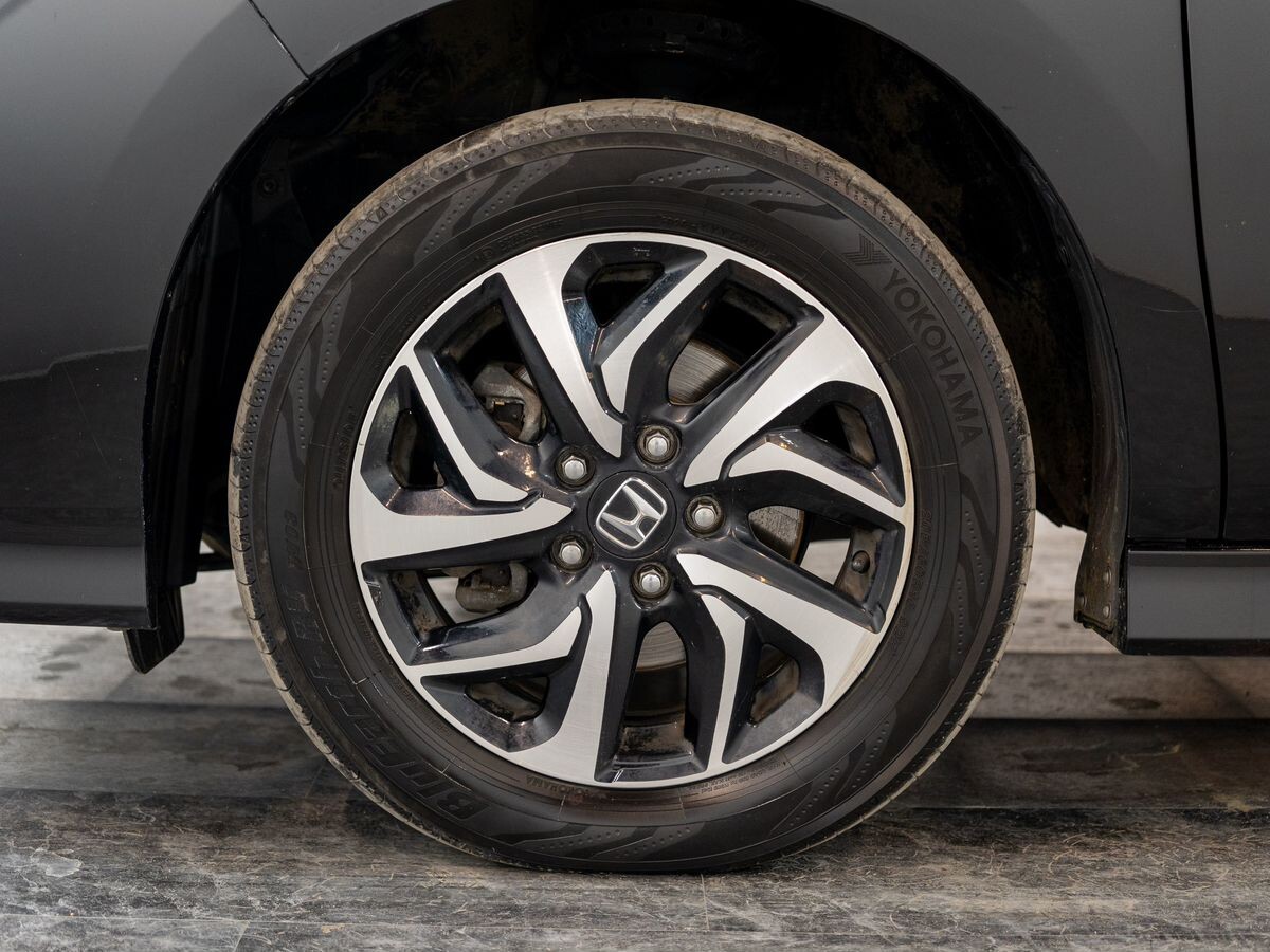 Honda Stepwgn 2018 - фото автомобиля