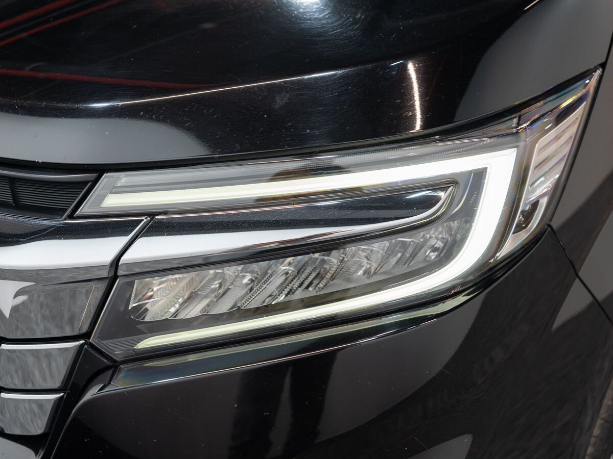 Honda Stepwgn 2018 - фото автомобиля