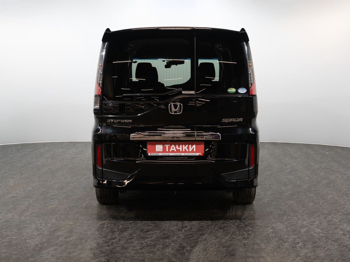 Honda Stepwgn 2018 - фото автомобиля