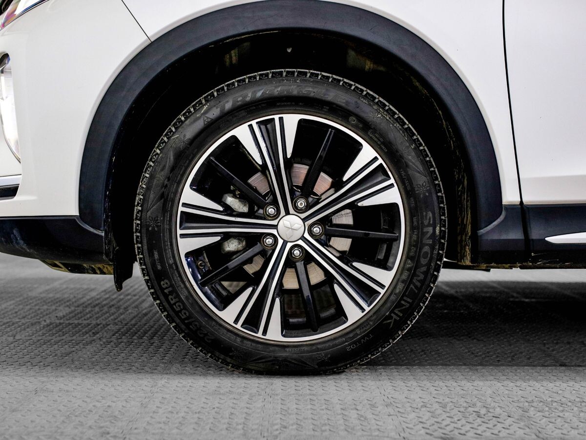 Mitsubishi Eclipse Cross 2018 - фото автомобиля