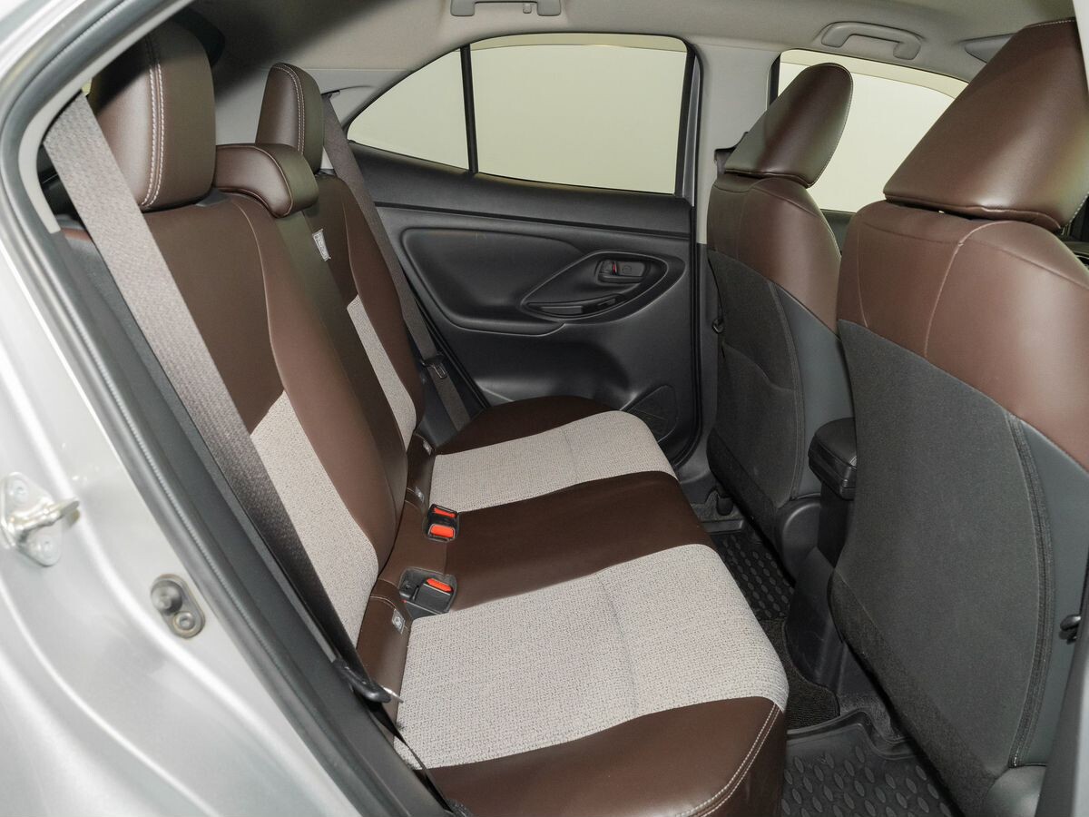 Toyota Yaris Cross 2020 - фото автомобиля