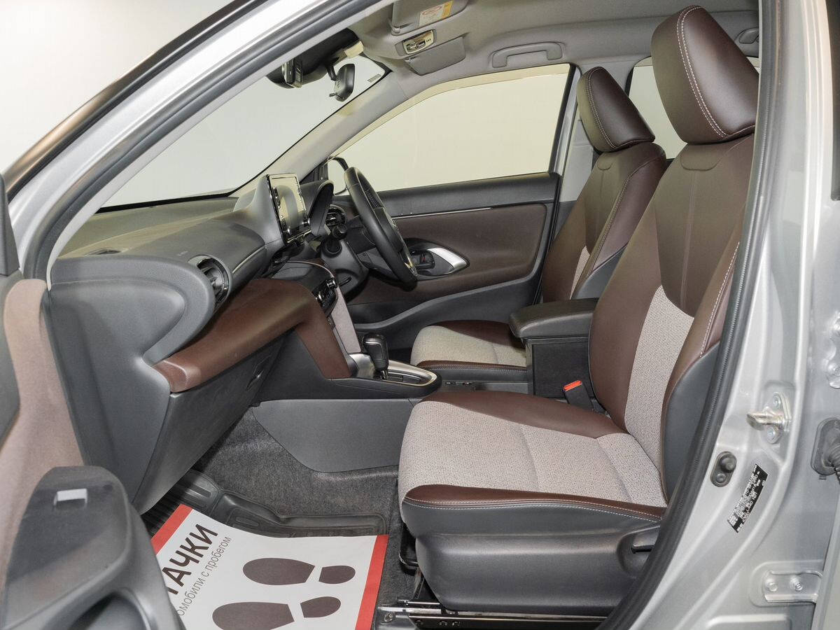 Toyota Yaris Cross 2020 - фото автомобиля