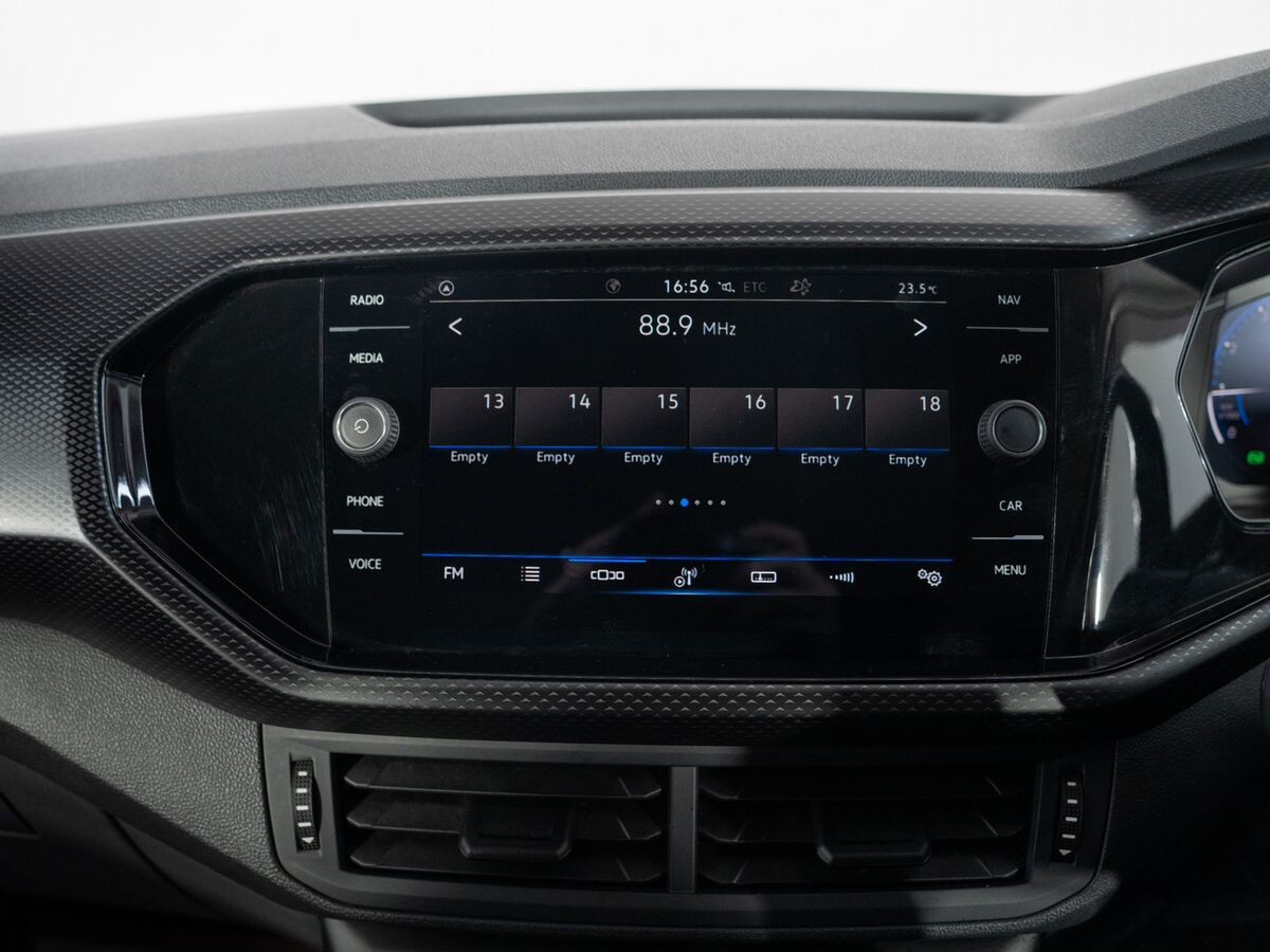 Volkswagen T-Cross 2020 - фото автомобиля