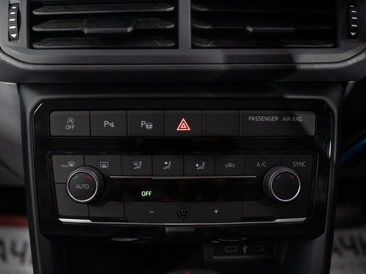 Volkswagen T-Cross 2020 - фото автомобиля