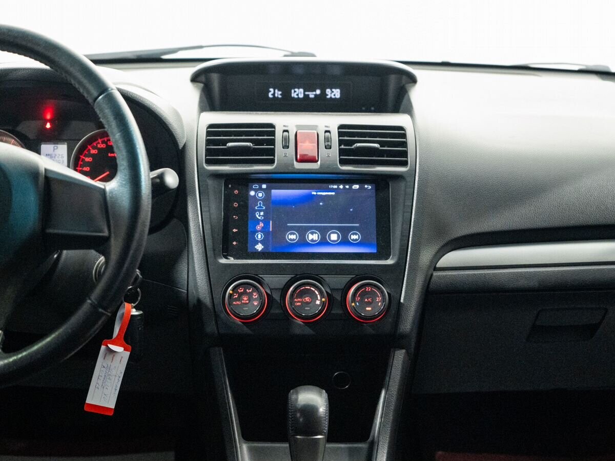Subaru XV 2012 - фото автомобиля
