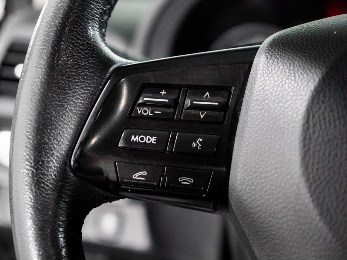 Subaru XV 2012 - фото автомобиля