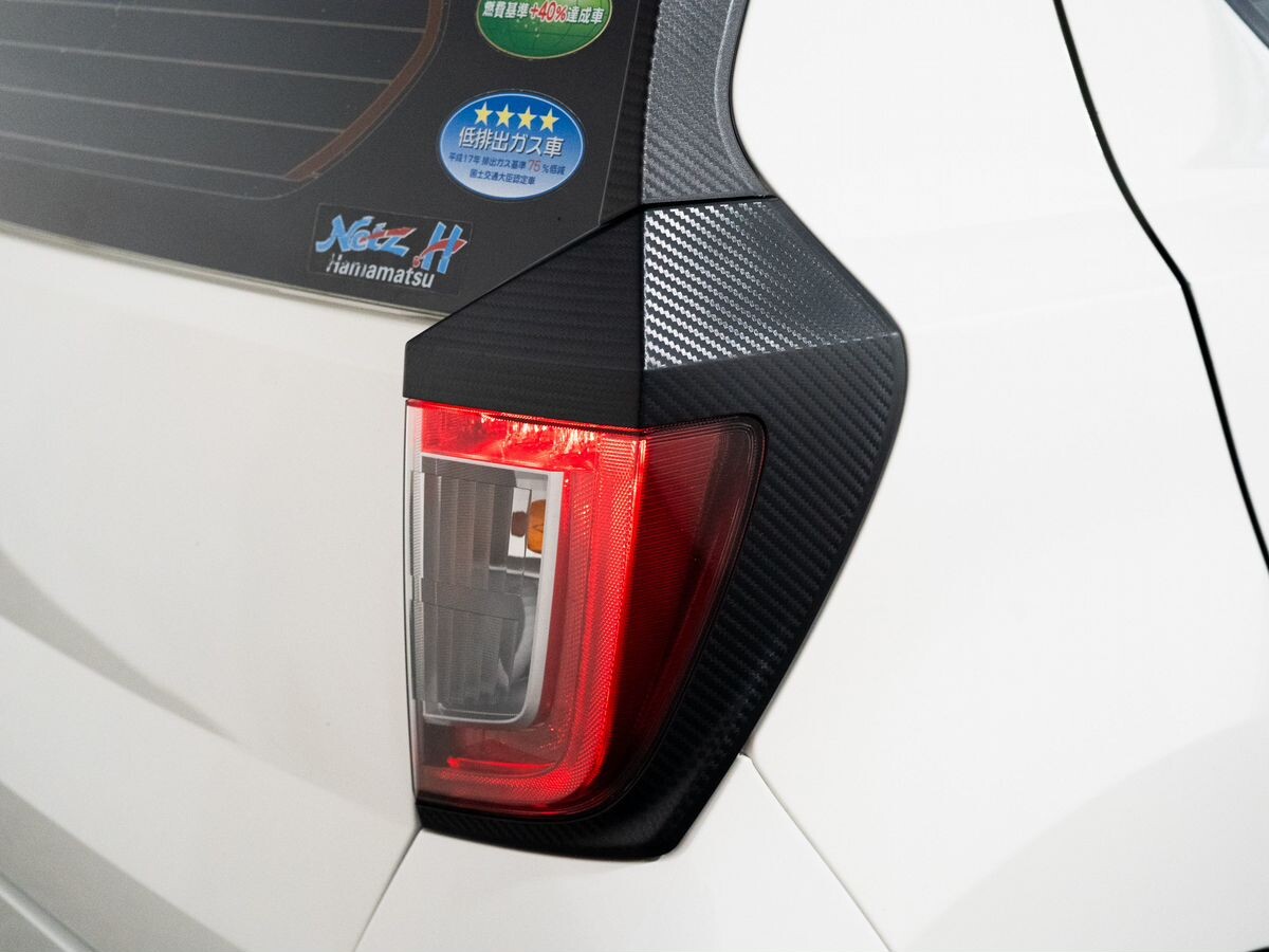 Toyota Pixis Epoch 2017 - фото автомобиля