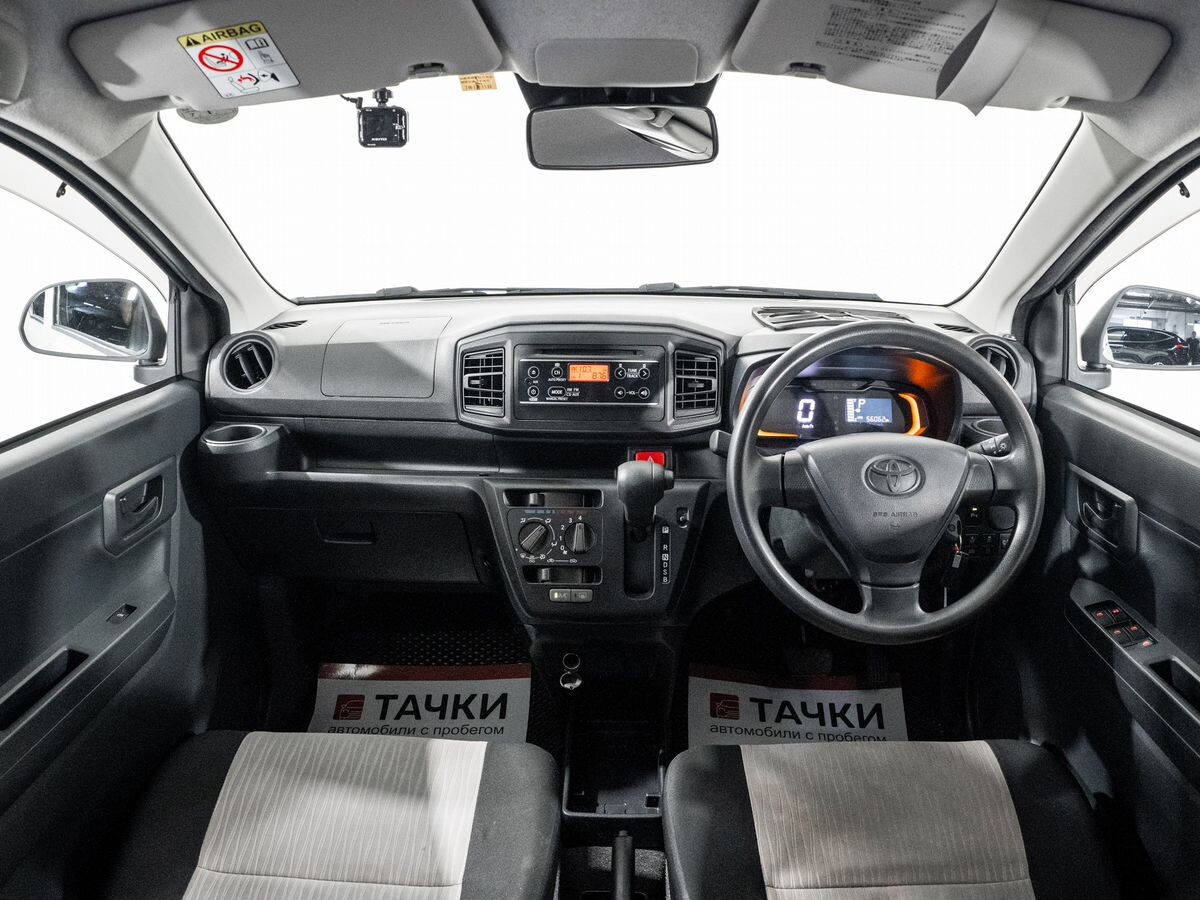 Toyota Pixis Epoch 2017 - фото автомобиля