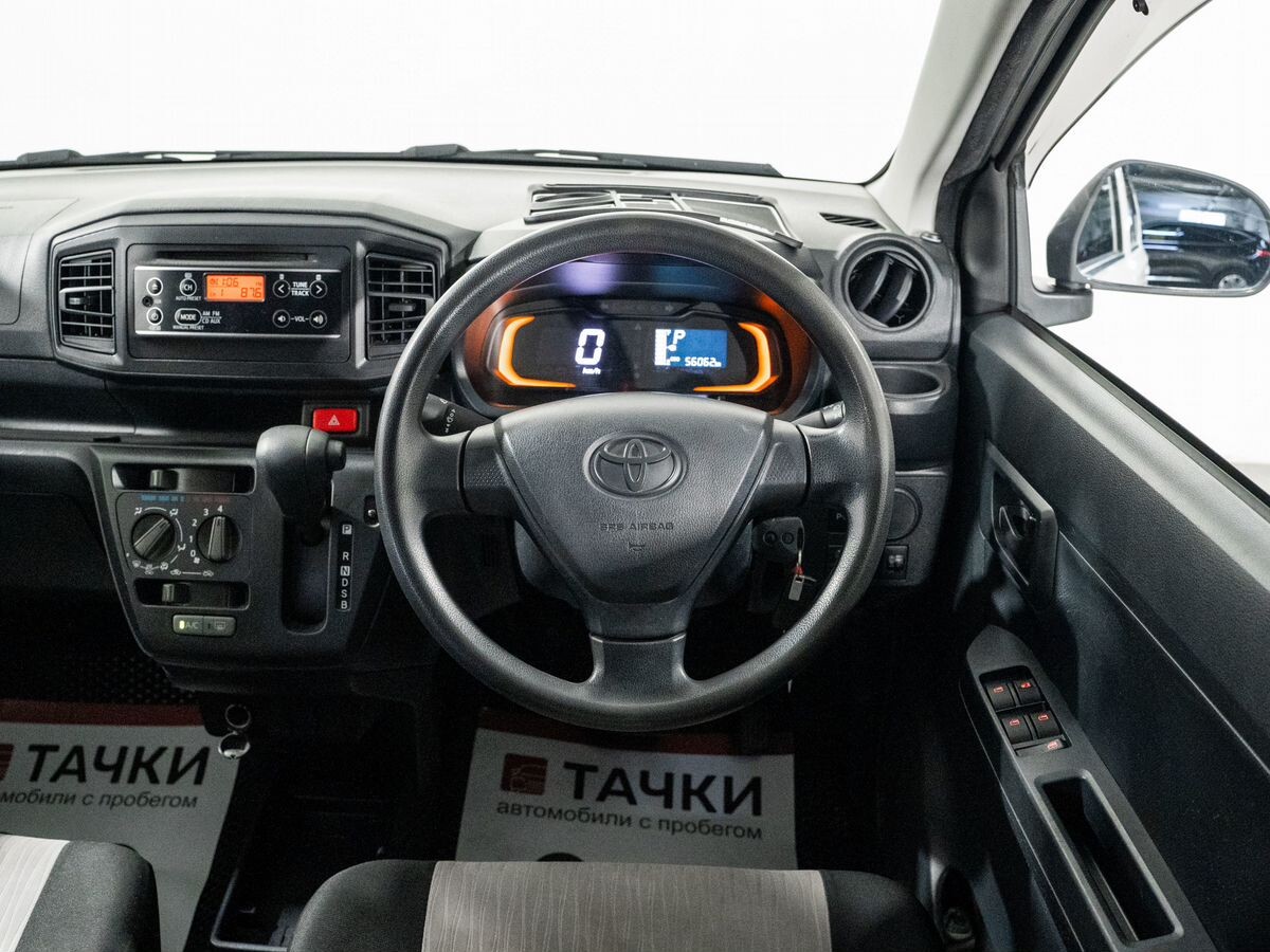 Toyota Pixis Epoch 2017 - фото автомобиля