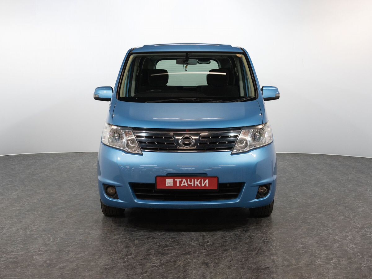 Nissan Serena 2010 - фото автомобиля