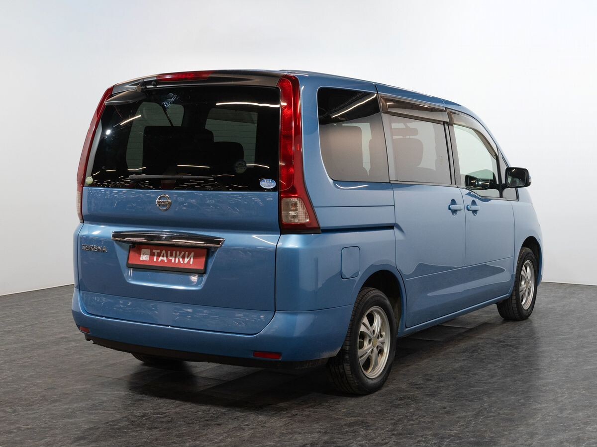Nissan Serena 2010 - фото автомобиля