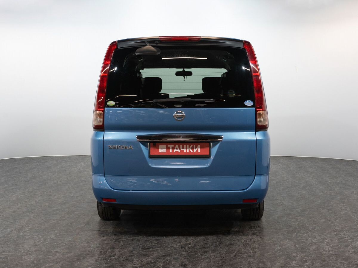 Nissan Serena 2010 - фото автомобиля