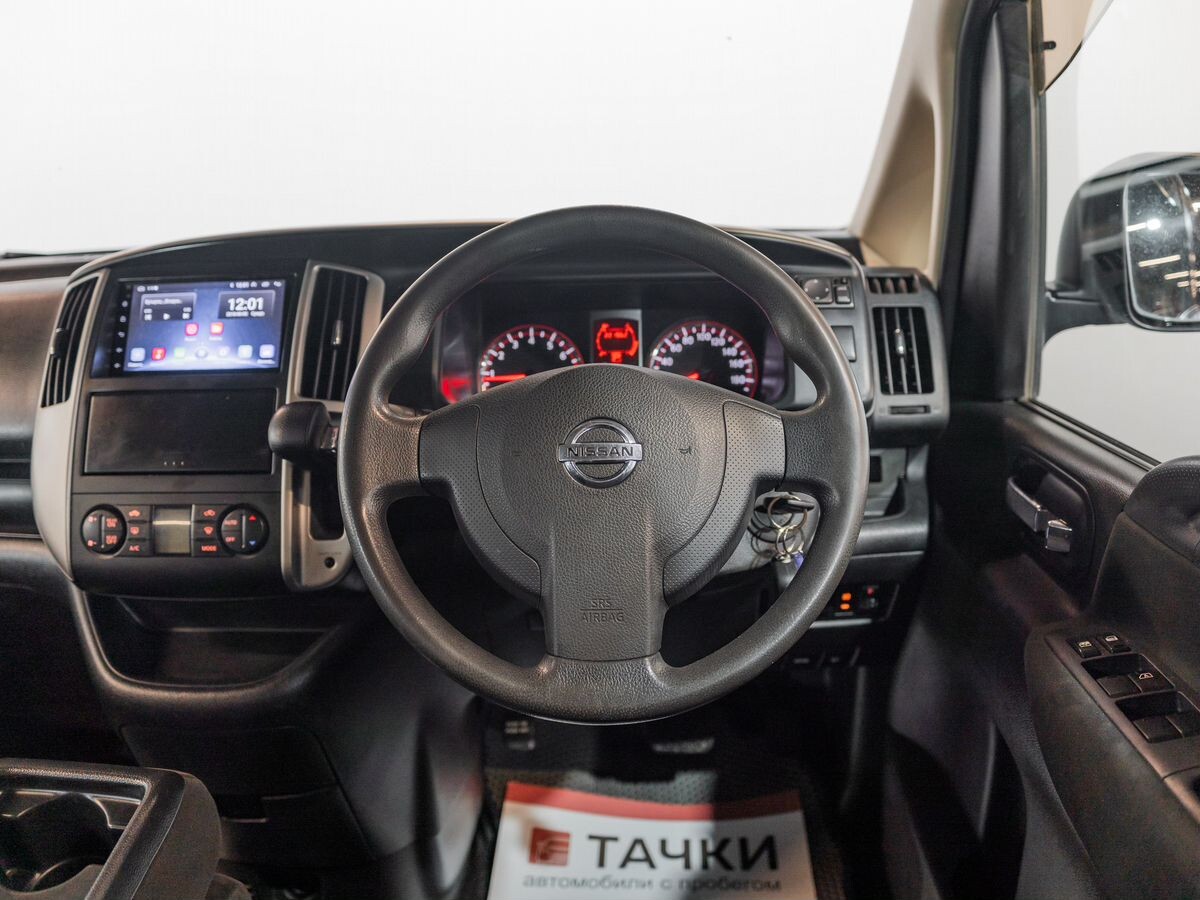 Nissan Serena 2010 - фото автомобиля